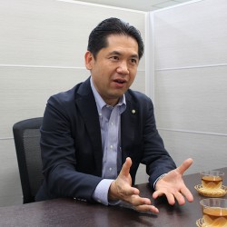 aoyama-250x250